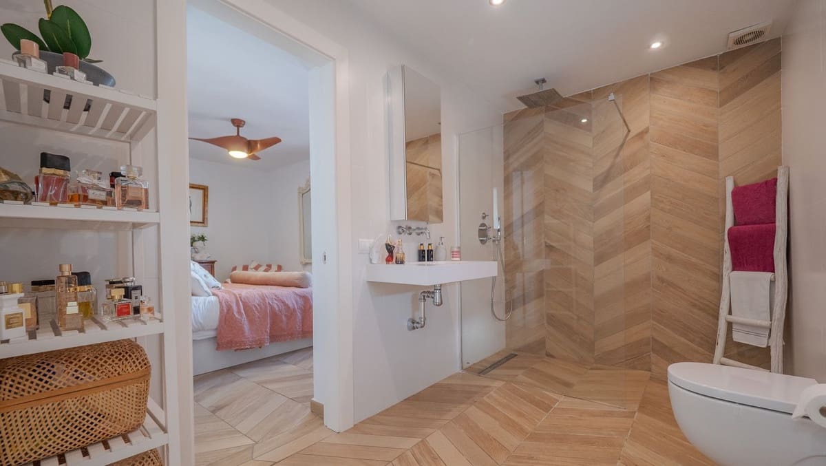 4 soveværelse Finca/Landehus til salg i Coin med swimmingpool garage - € 1.300.000 (Ref: 8994377)