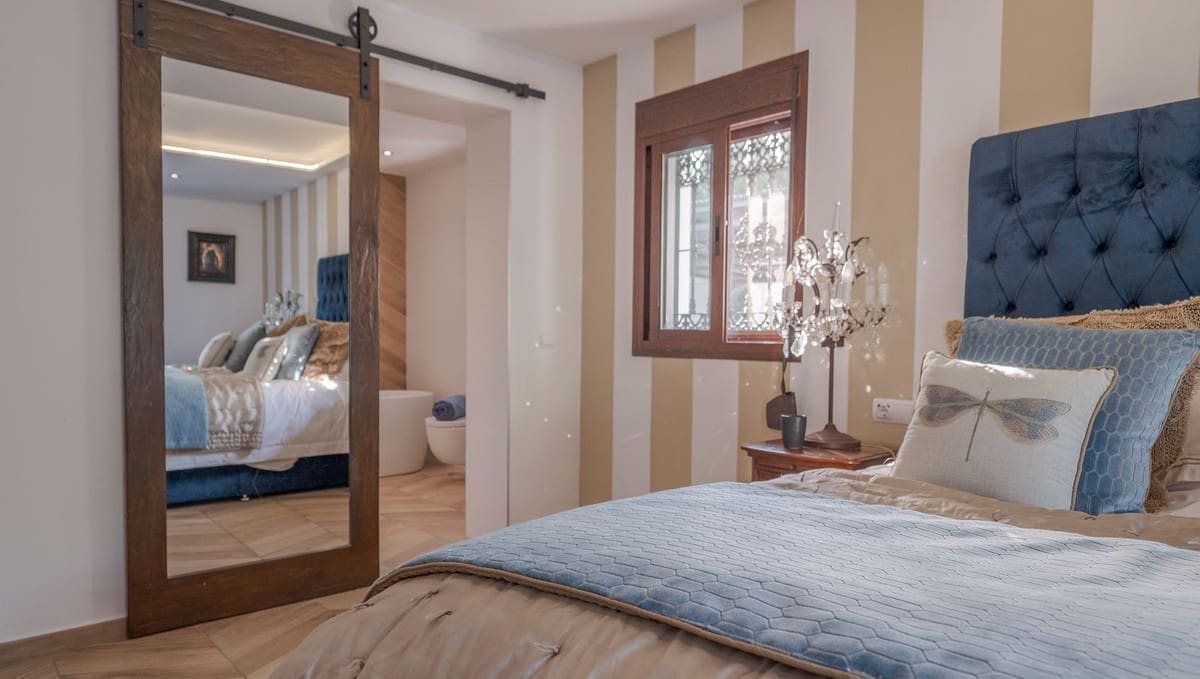 4 soveværelse Finca/Landehus til salg i Coin med swimmingpool garage - € 1.300.000 (Ref: 8994377)