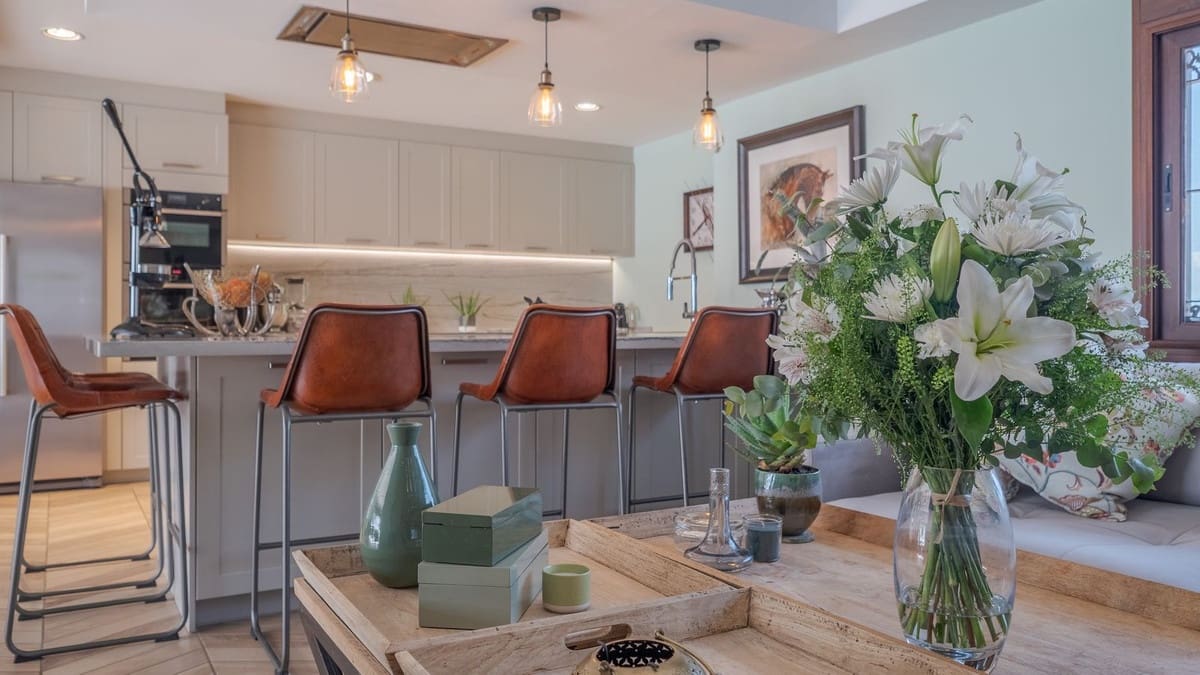 4 soveværelse Finca/Landehus til salg i Coin med swimmingpool garage - € 1.300.000 (Ref: 8994377)