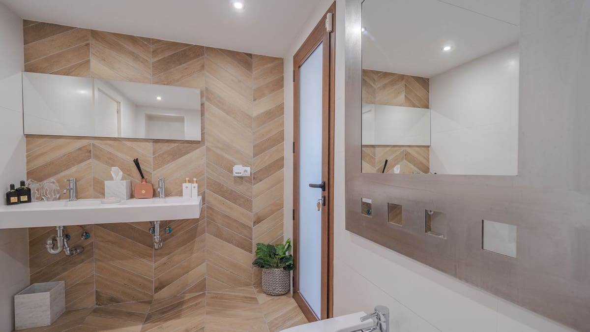 4 soveværelse Finca/Landehus til salg i Coin med swimmingpool garage - € 1.300.000 (Ref: 8994377)