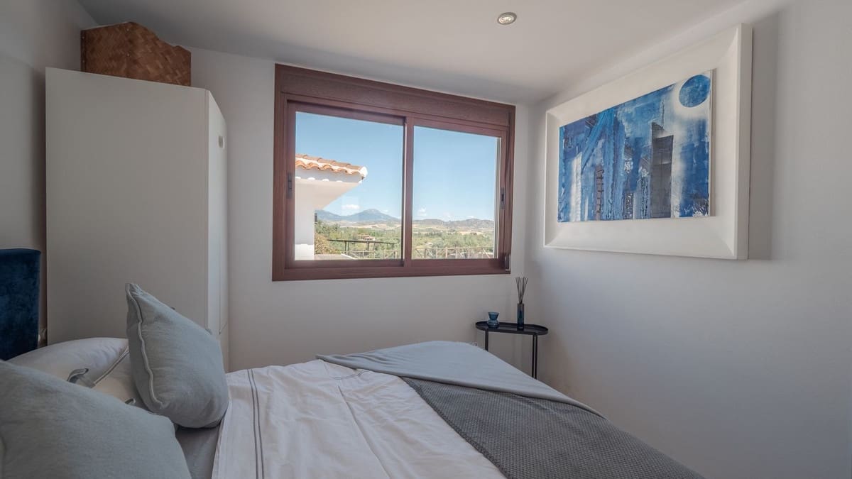 4 soveværelse Finca/Landehus til salg i Coin med swimmingpool garage - € 1.300.000 (Ref: 8994377)