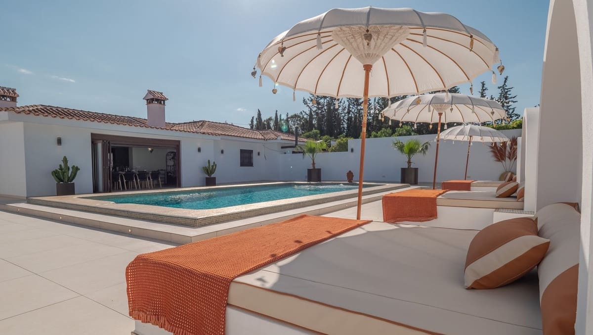 4 soveværelse Finca/Landehus til salg i Coin med swimmingpool garage - € 1.300.000 (Ref: 8994377)