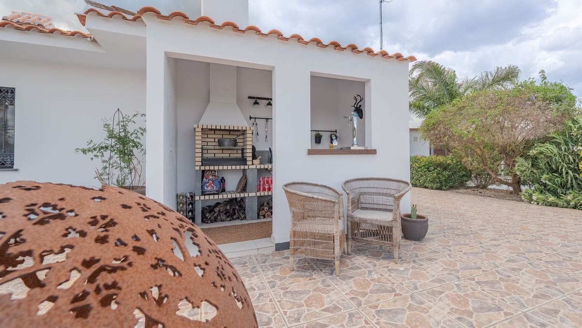 4 soveværelse Finca/Landehus til salg i Coin med swimmingpool garage - € 1.300.000 (Ref: 8994377)