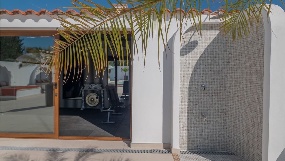 4 soveværelse Finca/Landehus til salg i Coin med swimmingpool garage - € 1.300.000 (Ref: 8994377)