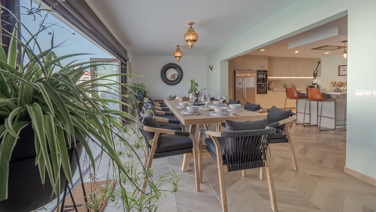 4 soveværelse Finca/Landehus til salg i Coin med swimmingpool garage - € 1.300.000 (Ref: 8994377)