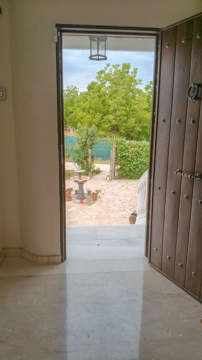 6 bedroom Finca/Country House for sale in Coin with garage - € 599,000 (Ref: 9072834)