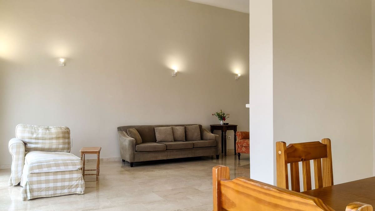 6 bedroom Finca/Country House for sale in Coin with garage - € 599,000 (Ref: 9072834)