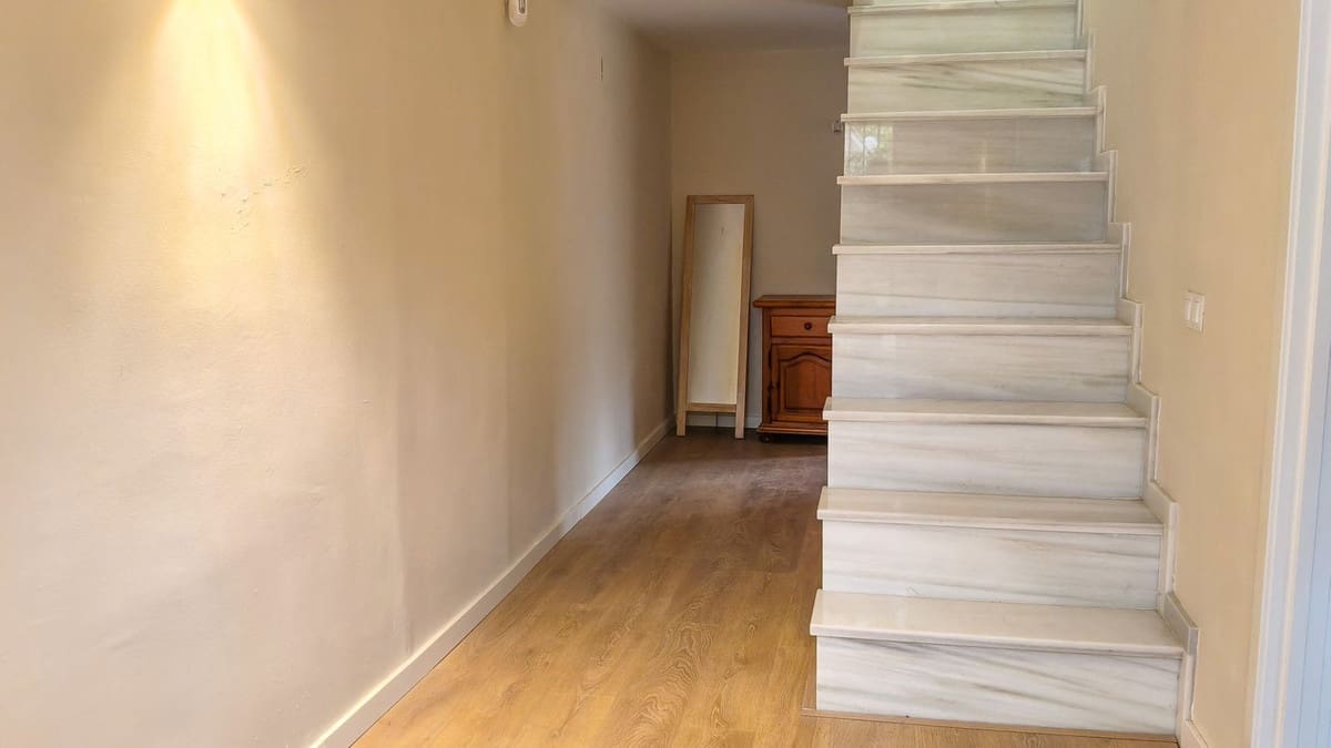 6 bedroom Finca/Country House for sale in Coin with garage - € 599,000 (Ref: 9072834)