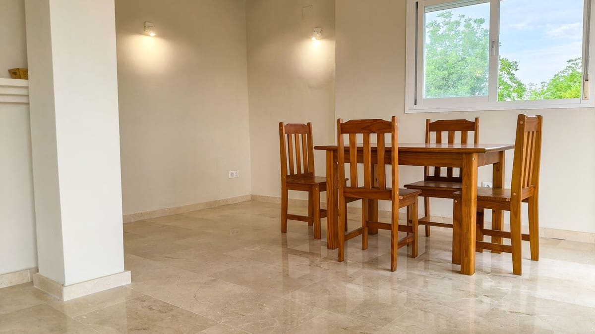 6 bedroom Finca/Country House for sale in Coin with garage - € 599,000 (Ref: 9072834)