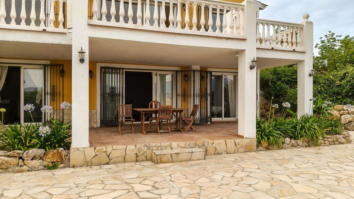 6 bedroom Finca/Country House for sale in Coin with garage - € 599,000 (Ref: 9072834)