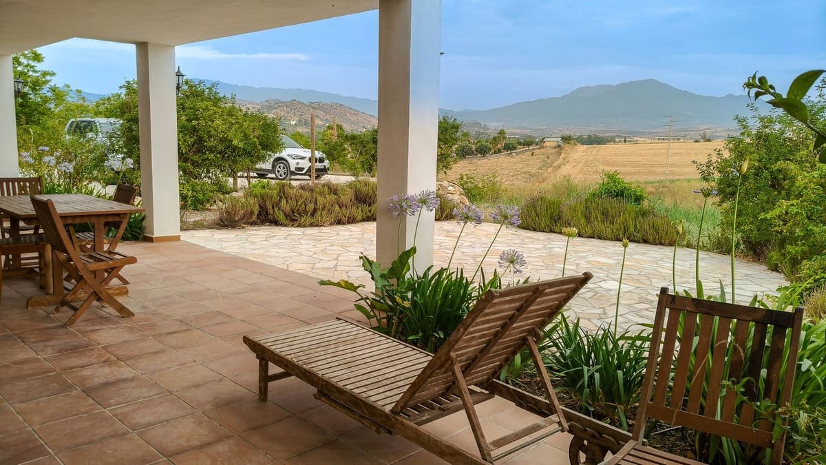 6 bedroom Finca/Country House for sale in Coin with garage - € 599,000 (Ref: 9072834)