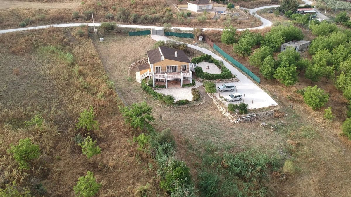 6 bedroom Finca/Country House for sale in Coin with garage - € 599,000 (Ref: 9072834)