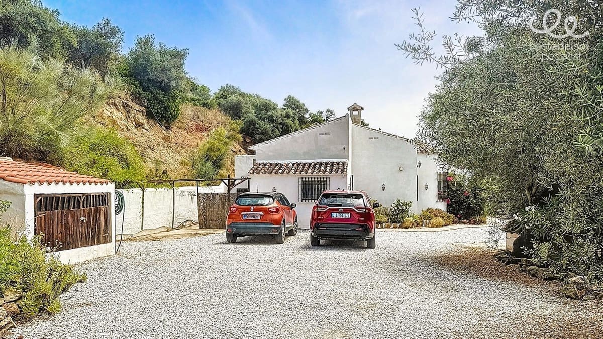 4 sovrum Finca/Hus på landet till salu i Comares med pool garage - 349 000 € (Ref: 9084812)