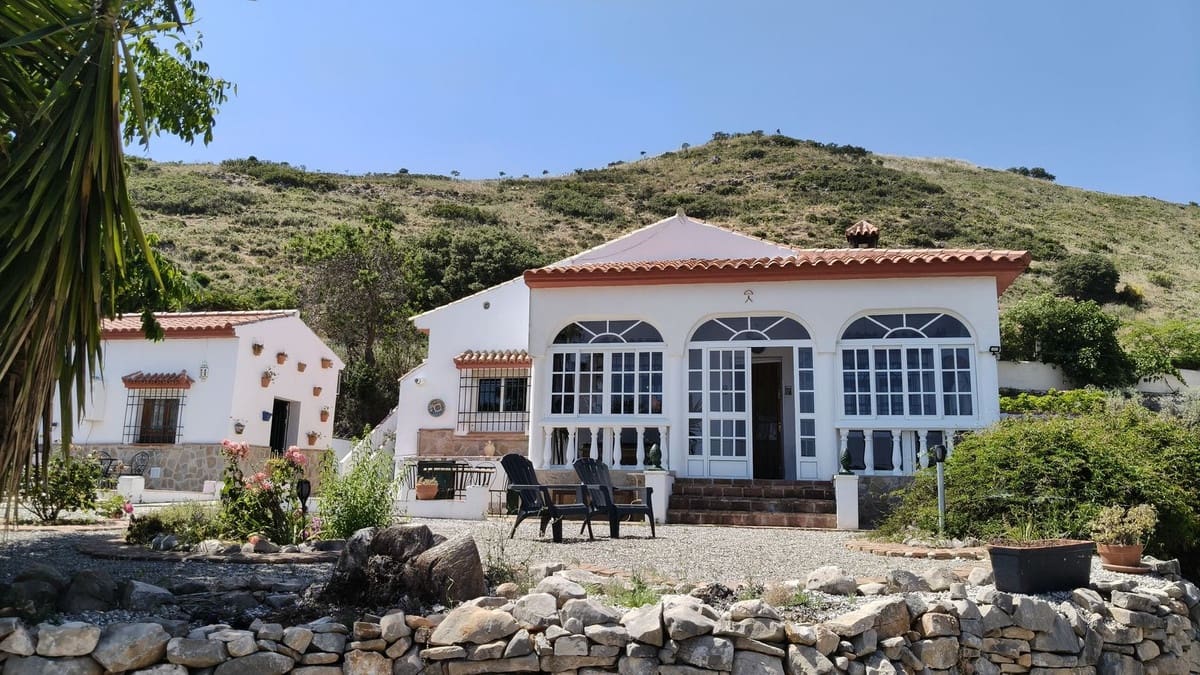 5 makuuhuone Maalaistalo myytävänä paikassa Villanueva de la Concepcion mukana uima-altaan - 449 000 € (Ref: 9123599)