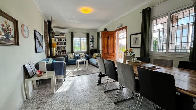 5 makuuhuone Maalaistalo myytävänä paikassa Villanueva de la Concepcion mukana uima-altaan - 449 000 € (Ref: 9123599)