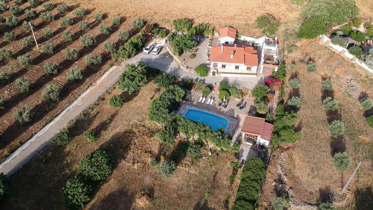 5 makuuhuone Maalaistalo myytävänä paikassa Villanueva de la Concepcion mukana uima-altaan - 449 000 € (Ref: 9123599)