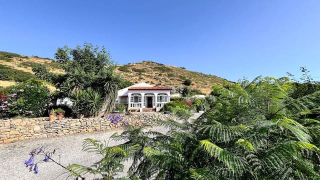 5 makuuhuone Maalaistalo myytävänä paikassa Villanueva de la Concepcion mukana uima-altaan - 449 000 € (Ref: 9123599)