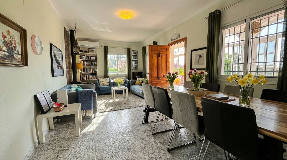 5 slaapkamer Finca/Landhuis te koop in Villanueva de la Concepcion met zwembad - € 445.000 (Ref: 9123599)