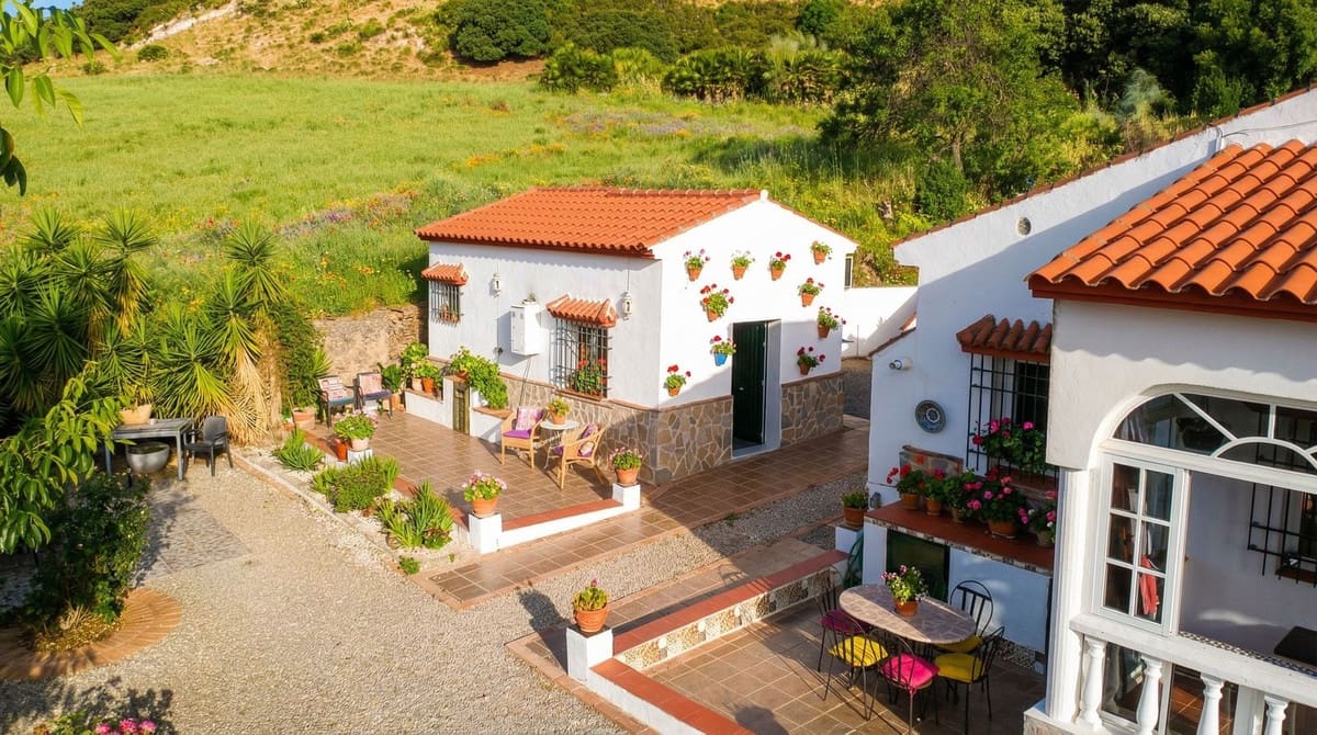 5 slaapkamer Finca/Landhuis te koop in Villanueva de la Concepcion met zwembad - € 445.000 (Ref: 9123599)