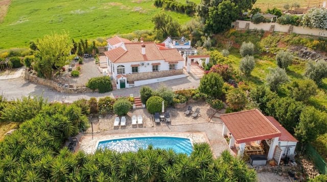 5 Zimmer Finca/Landgut zu verkaufen in Villanueva de la Concepcion mit Pool - 445.000 € (Ref: 9123599)