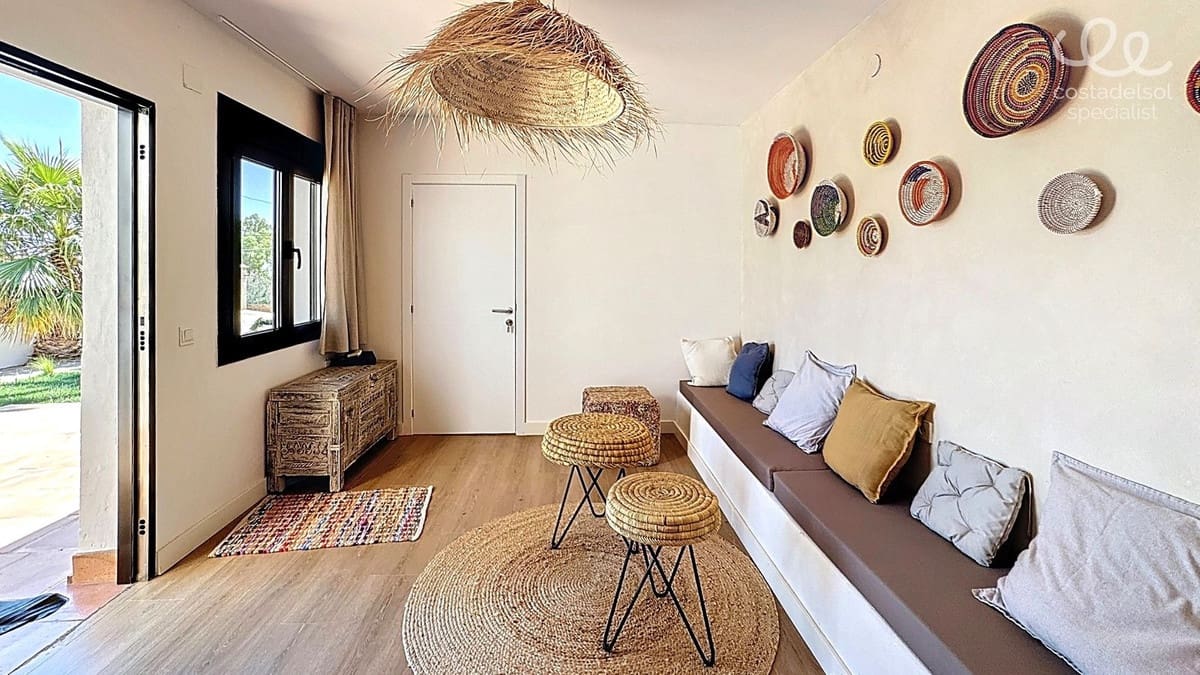 Finca/Casa Rural de 7 habitaciones en Periana en venta con piscina garaje - 749.000 € (Ref: 9138408)