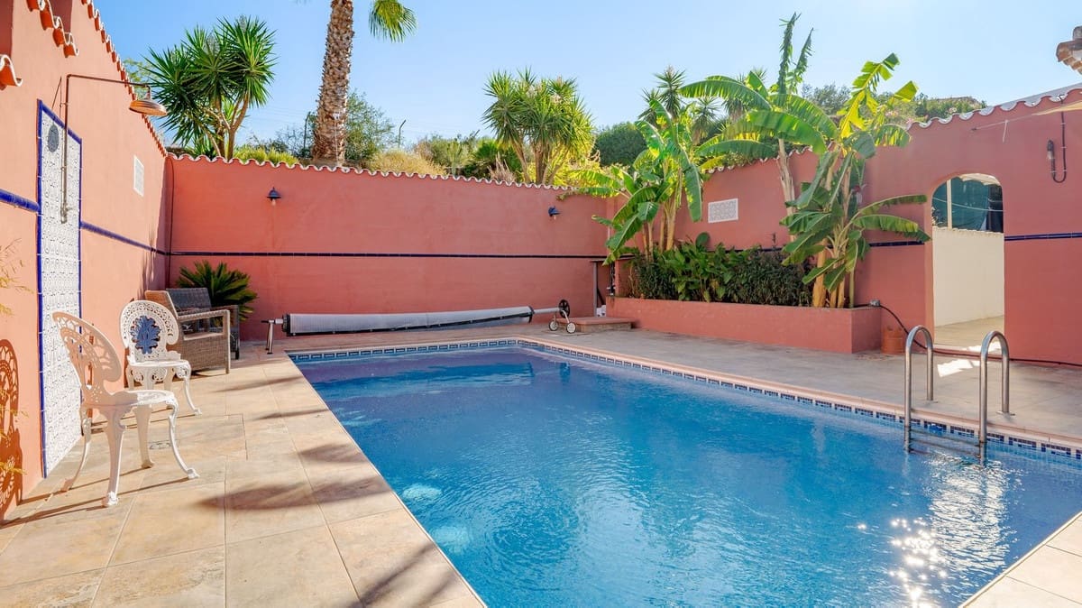 3 soverom Villa til salgs i Almogia med svømmebasseng garasje - € 450 000 (Ref: 9189002)