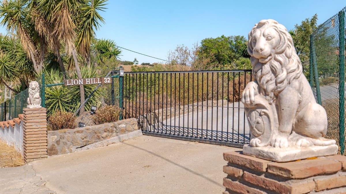 3 soverom Villa til salgs i Almogia med svømmebasseng garasje - € 450 000 (Ref: 9189002)