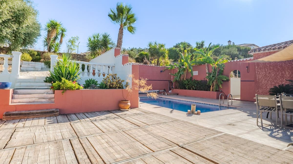 3 soverom Villa til salgs i Almogia med svømmebasseng garasje - € 450 000 (Ref: 9189002)