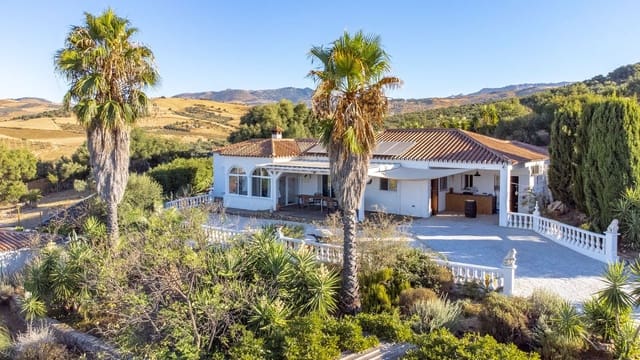 3 sypialnia Willa na sprzedaż w Almogía z basenem garażem - 450 000 € (Ref: 9189002)