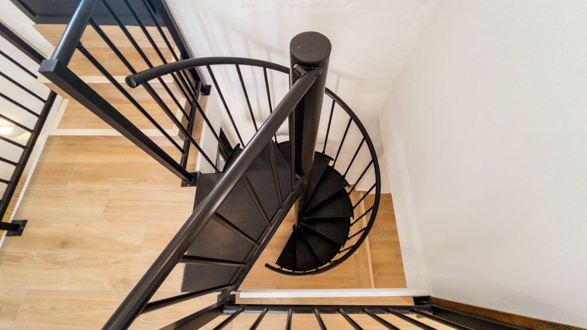 2 chambre Maison de Ville à vendre à Guaro - 219 000 € (Ref: 9245780)