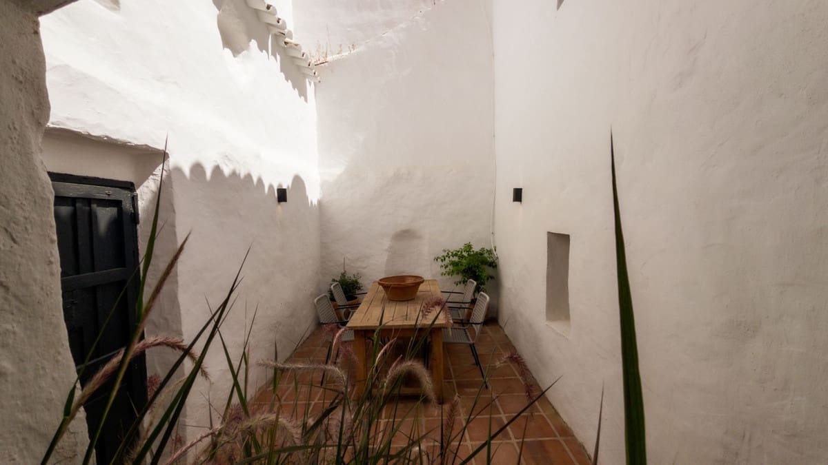 2 bedroom Townhouse for sale in Guaro - € 219,000 (Ref: 9245780)