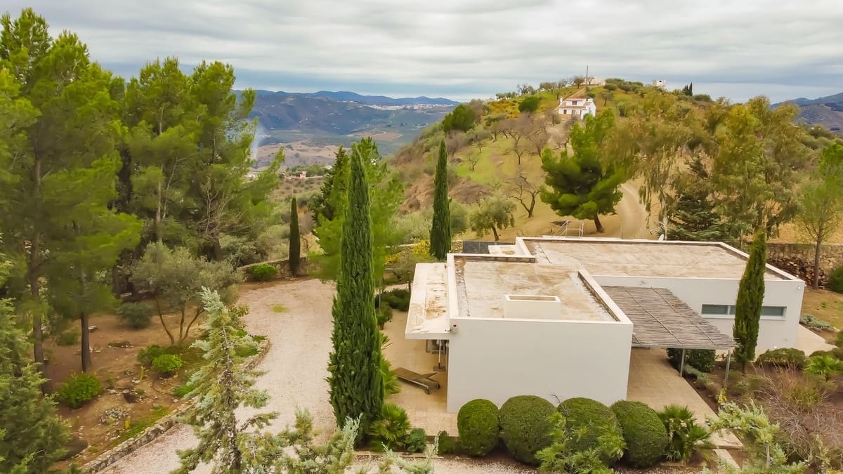 6 soverom Finca/Herregård til salgs i Riogordo med svømmebasseng garasje - € 1 200 000 (Ref: 9249388)