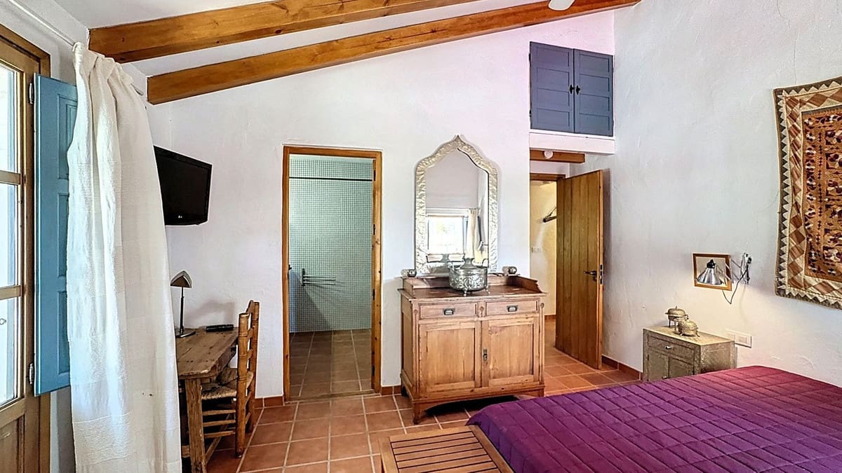 6 soverom Finca/Herregård til salgs i Riogordo med svømmebasseng garasje - € 1 200 000 (Ref: 9249388)