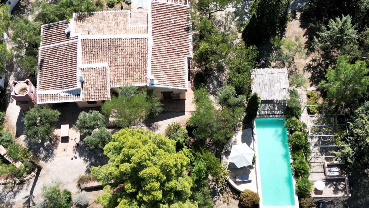 6 soverom Finca/Herregård til salgs i Riogordo med svømmebasseng garasje - € 1 200 000 (Ref: 9249388)