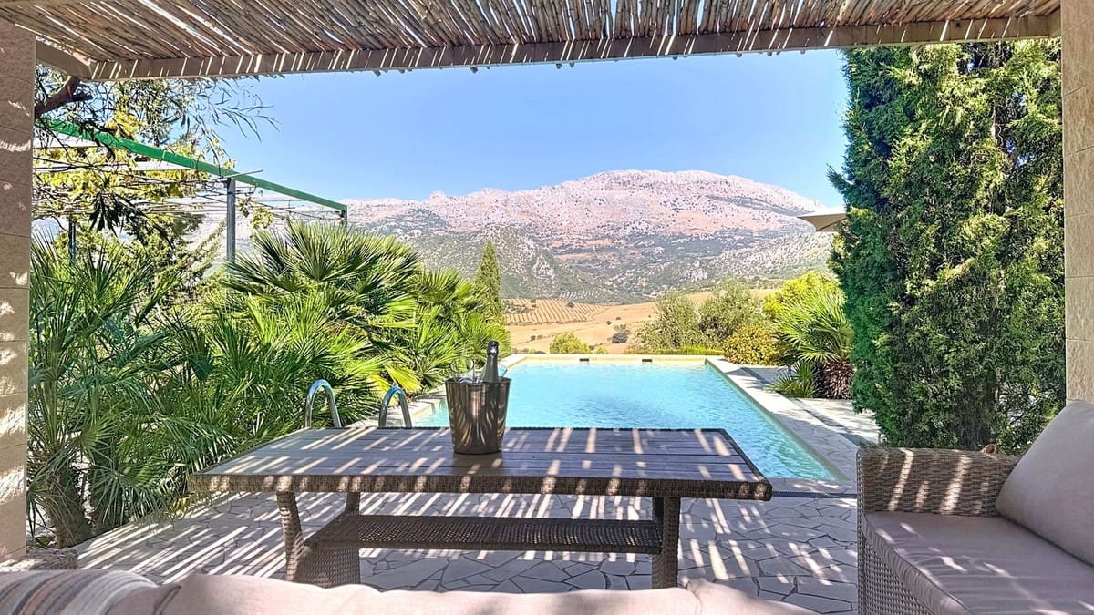 6 soverom Finca/Herregård til salgs i Riogordo med svømmebasseng garasje - € 1 200 000 (Ref: 9249388)