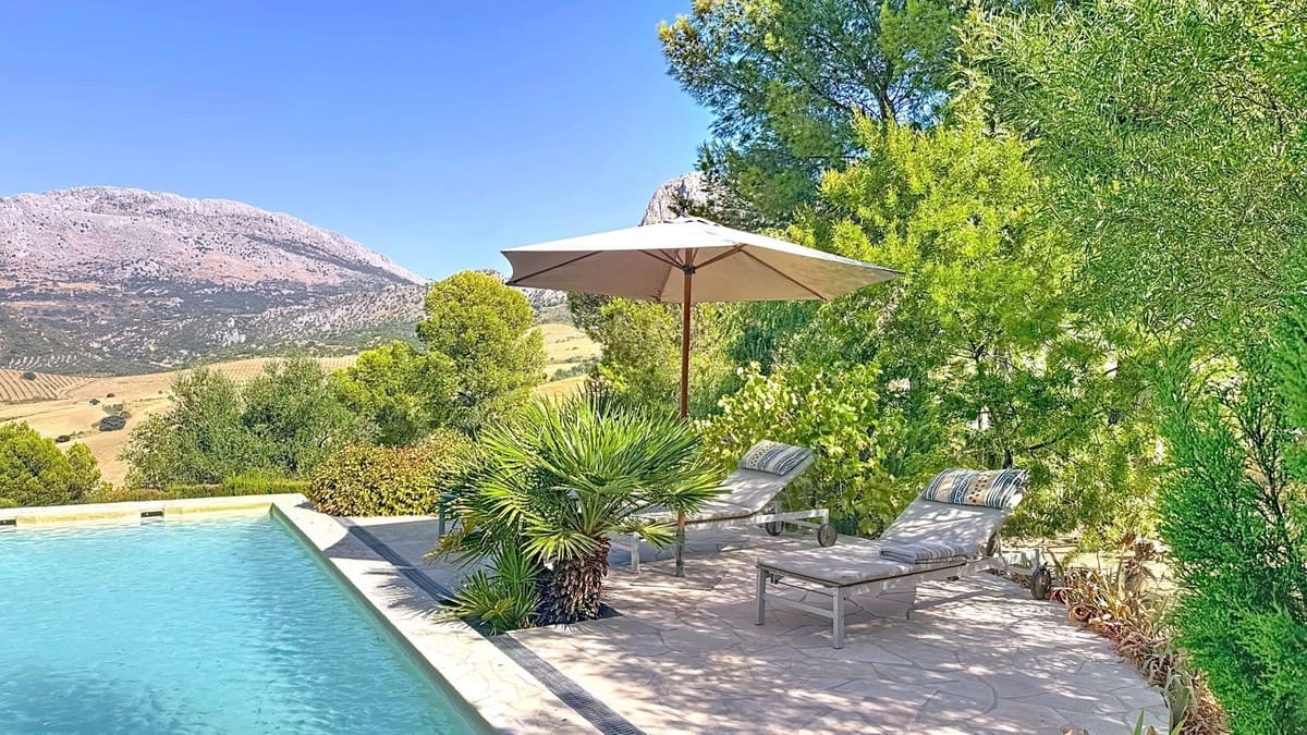 6 soverom Finca/Herregård til salgs i Riogordo med svømmebasseng garasje - € 1 200 000 (Ref: 9249388)