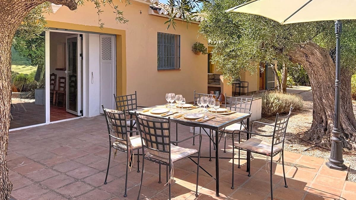 6 soverom Finca/Herregård til salgs i Riogordo med svømmebasseng garasje - € 1 200 000 (Ref: 9249388)