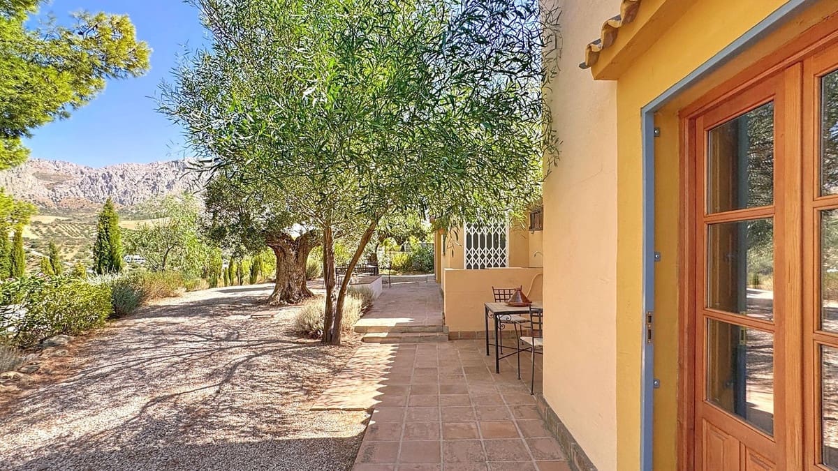 6 soverom Finca/Herregård til salgs i Riogordo med svømmebasseng garasje - € 1 200 000 (Ref: 9249388)