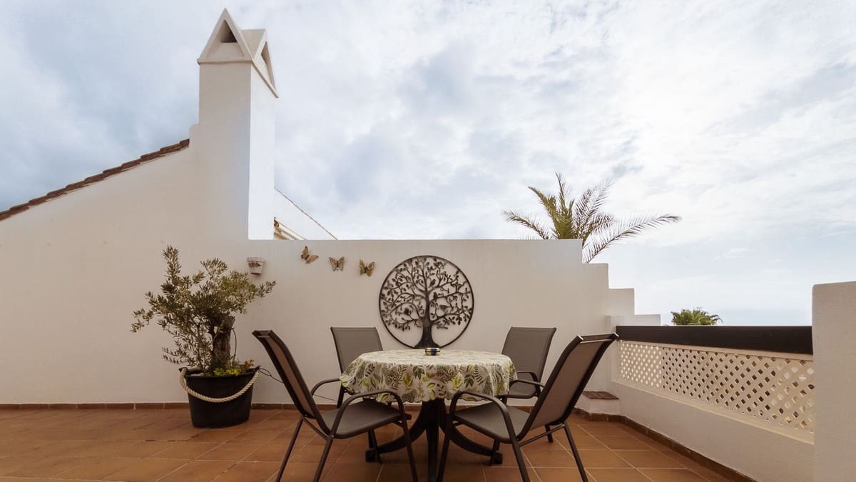 2 bedroom Apartment for sale in Bel-Air with pool garage - € 360,000 (Ref: 9263157)