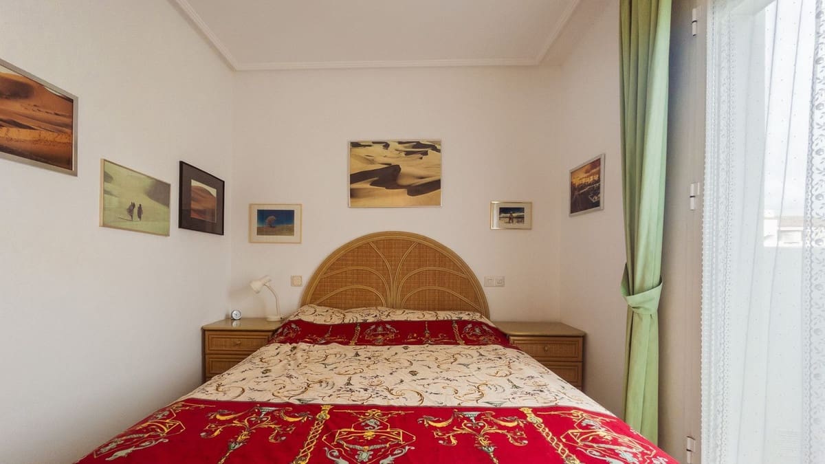 2 bedroom Apartment for sale in Bel-Air with pool garage - € 360,000 (Ref: 9263157)