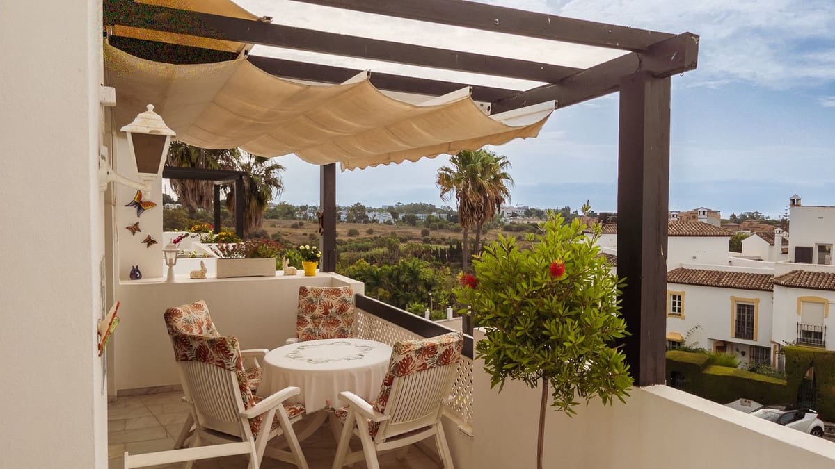 2 bedroom Apartment for sale in Bel-Air with pool garage - € 360,000 (Ref: 9263157)