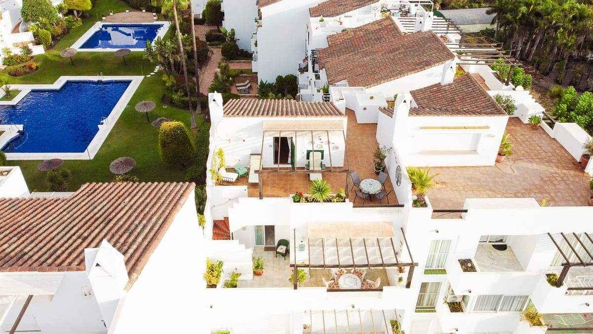 2 bedroom Apartment for sale in Bel-Air with pool garage - € 360,000 (Ref: 9263157)