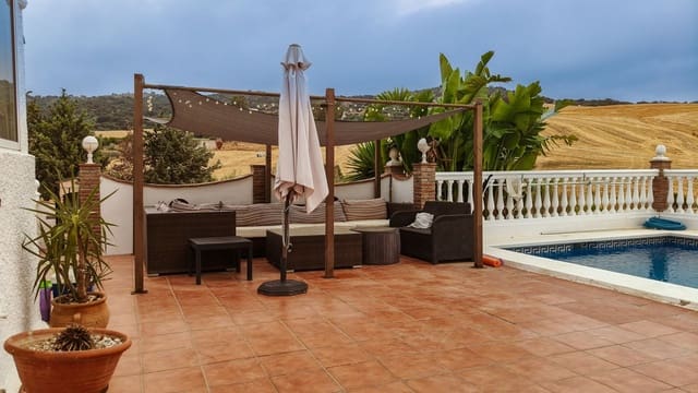 3 soverom Finca/Herregård til salgs i Almogía med svømmebasseng garasje - € 295 000 (Ref: 9263776)