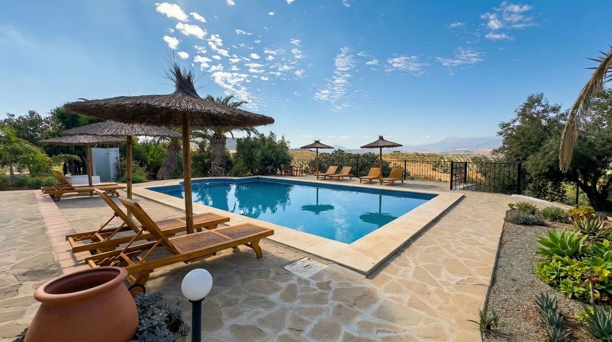7 bedroom Finca/Country House for sale in Alora with pool garage - € 1,195,000 (Ref: 9299065)