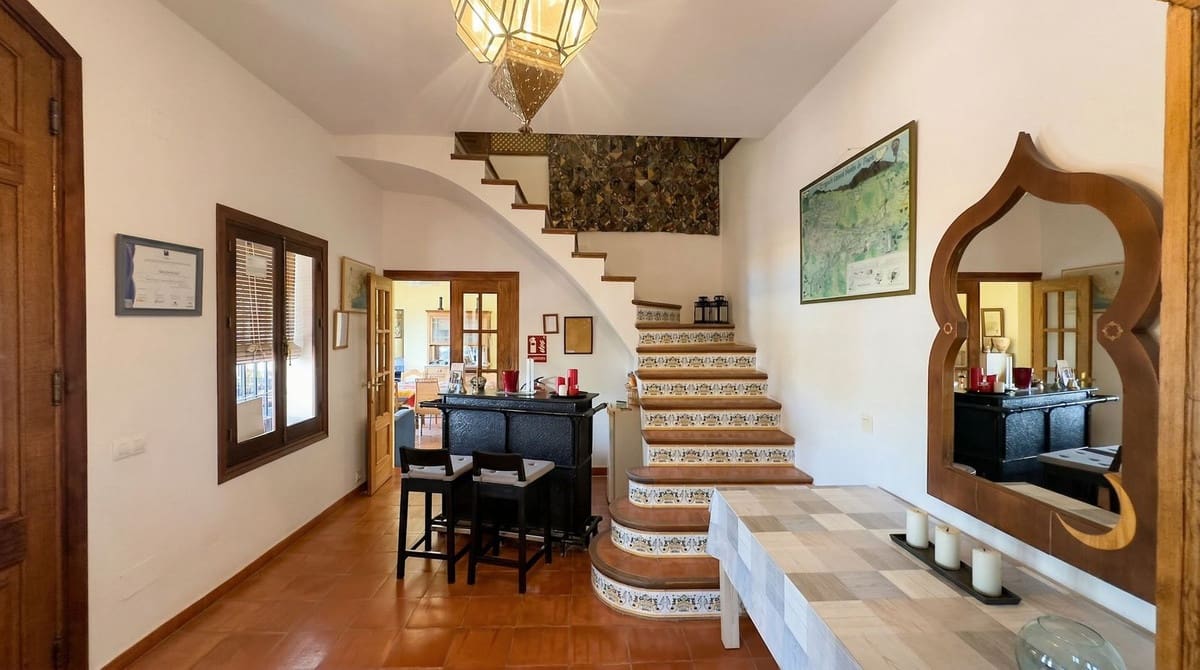 7 bedroom Finca/Country House for sale in Alora with pool garage - € 1,195,000 (Ref: 9299065)