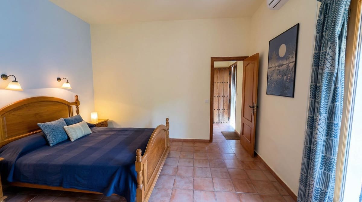 7 bedroom Finca/Country House for sale in Alora with pool garage - € 1,195,000 (Ref: 9299065)