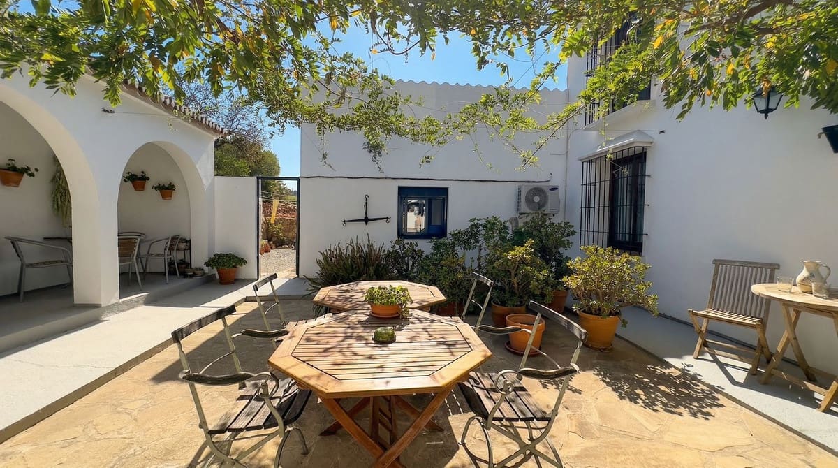 7 bedroom Finca/Country House for sale in Alora with pool garage - € 1,195,000 (Ref: 9299065)