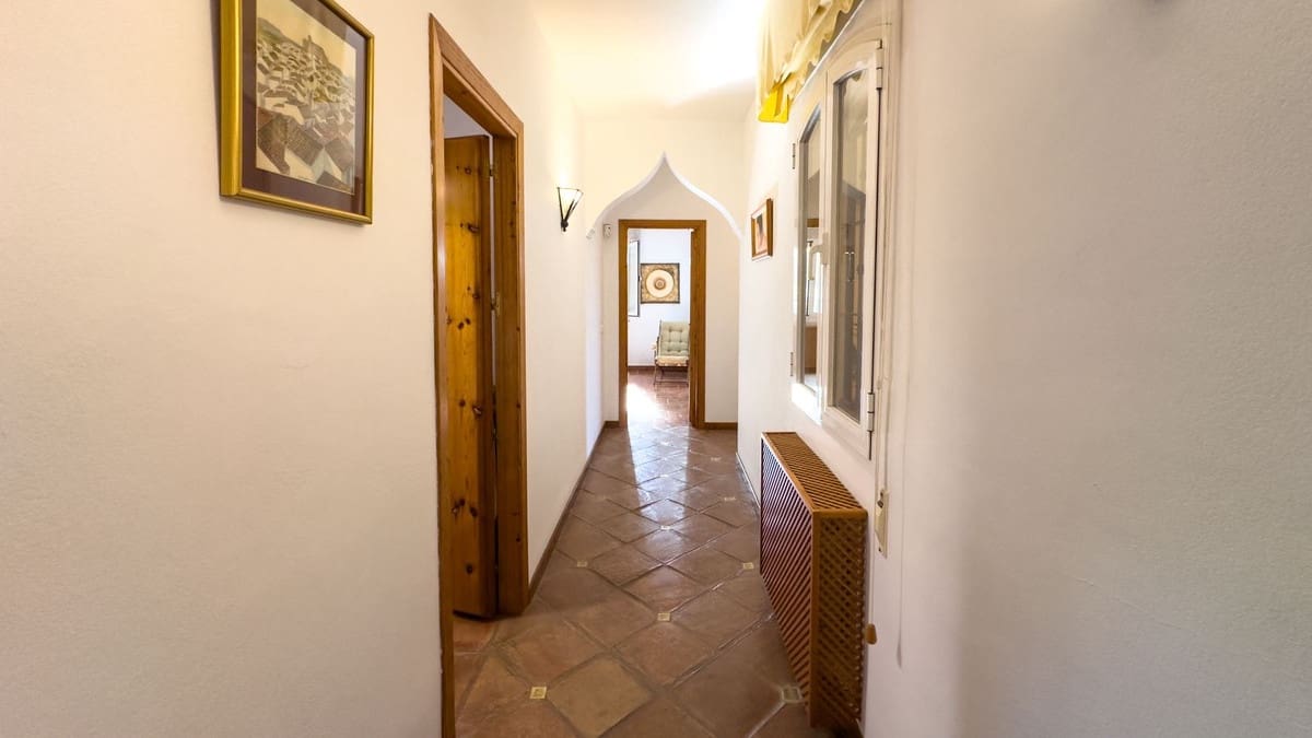 4 sypialnia Willa na sprzedaż w Alhaurin de la Torre z basenem - 1 675 000 € (Ref: 9336968)