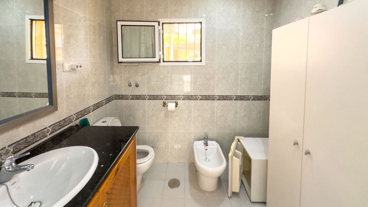 4 sypialnia Willa na sprzedaż w Alhaurin de la Torre z basenem - 1 675 000 € (Ref: 9336968)