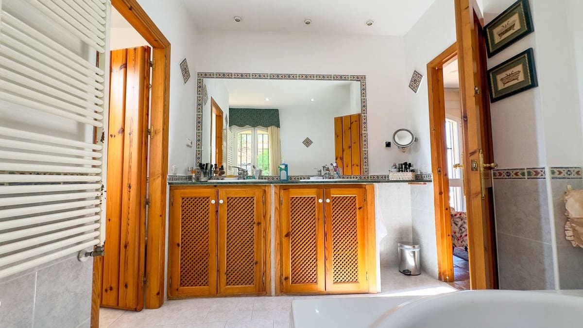 4 chambre Villa/Maison à vendre à Alhaurin de la Torre avec piscine - 1 675 000 € (Ref: 9336968)